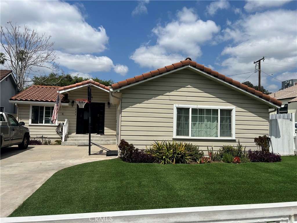 429 Newton Street, San Fernando, CA 91340