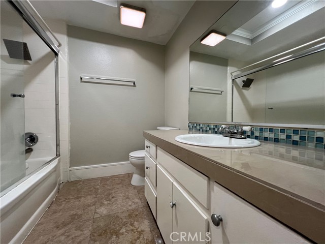 Detail Gallery Image 7 of 18 For 521 S Lyon St #46,  Santa Ana,  CA 92701 - 2 Beds | 1/1 Baths