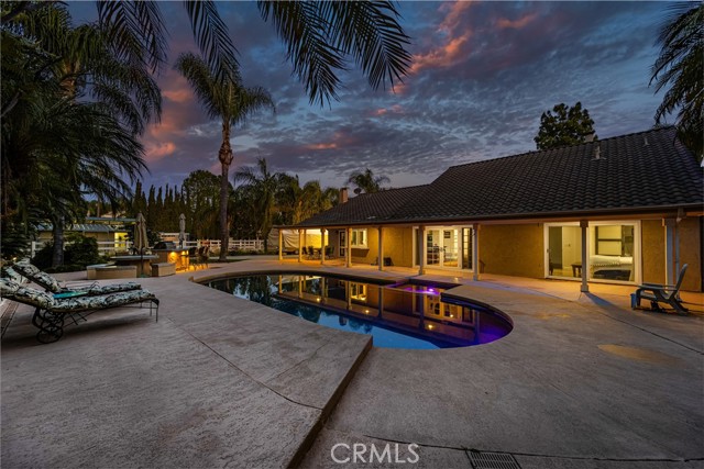 17927 Sun Hill Drive, Yorba Linda CA: https://media.crmls.org/medias/c44fe441-d871-4b50-9cbe-d13cc44124b8.jpg
