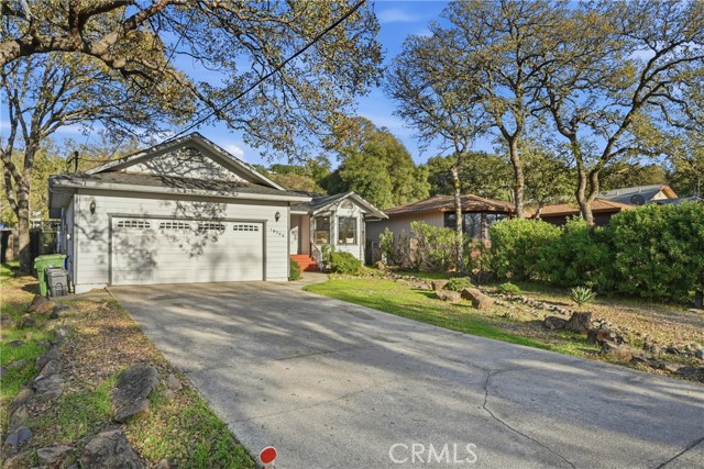 Detail Gallery Image 33 of 37 For 18752 North Shore, Hidden Valley Lake,  CA 95467 - 3 Beds | 2 Baths