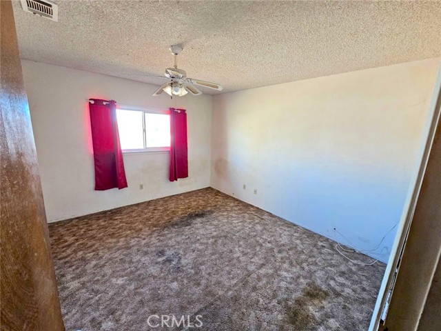 Detail Gallery Image 5 of 14 For 16376 Alviso, Victorville,  CA 92394 - 3 Beds | 2 Baths