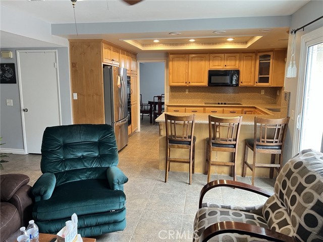 Detail Gallery Image 11 of 23 For 5600 via Junipero Serra, Riverside,  CA 92506 - 4 Beds | 3 Baths