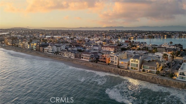 23 65th Place, Long Beach CA: https://media.crmls.org/medias/c4517356-82b5-41cf-8677-3cd332fd17f1.jpg