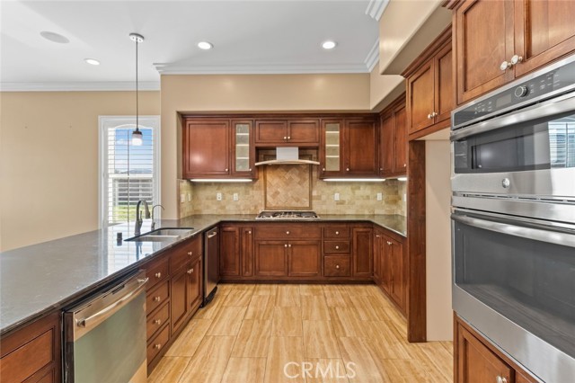 1532 W Avenue N, Palmdale CA: https://media.crmls.org/medias/c45185af-959a-4c01-86bb-97ac6bfdd050.jpg