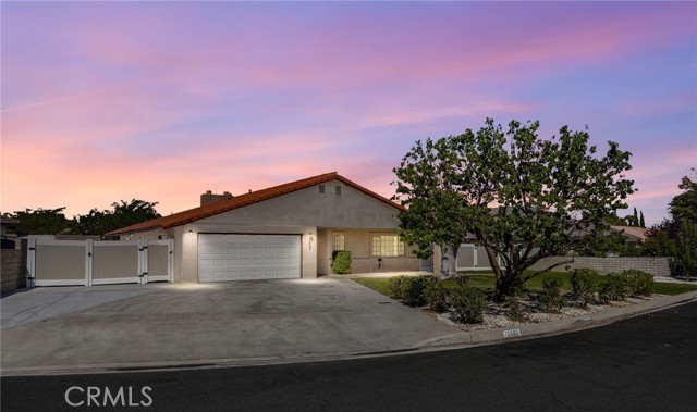 Detail Gallery Image 4 of 46 For 12680 Pinehurst Trl, Victorville,  CA 92395 - 3 Beds | 2 Baths