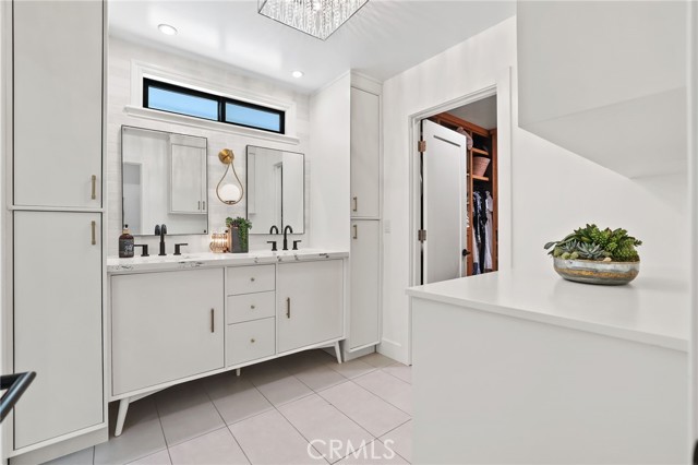 11444 Harrisburg Road, Rossmoor CA: https://media.crmls.org/medias/c4520dc8-ff89-4f73-8129-2ab3451d9463.jpg