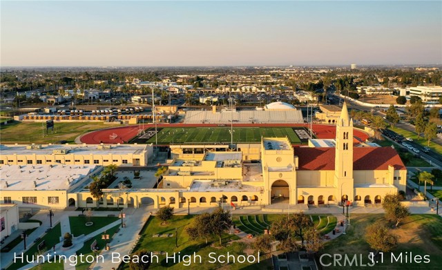 414 Main Street, Huntington Beach CA: https://media.crmls.org/medias/c4530681-2017-4652-ba32-fbb16d1ebedd.jpg