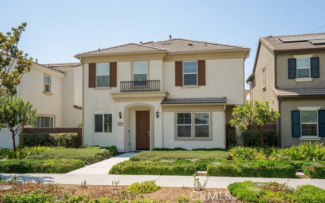 Detail Gallery Image 2 of 27 For 8692 Autumn Path St, Chino,  CA 91708 - 3 Beds | 2/1 Baths