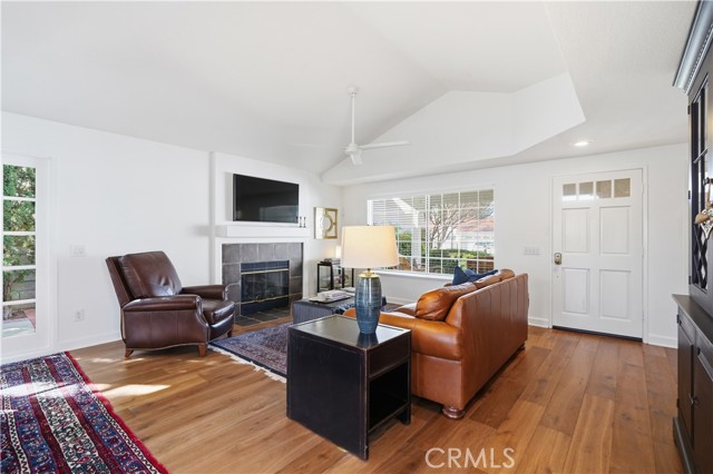 Image 3 of 38 For 26352 Ivrea  