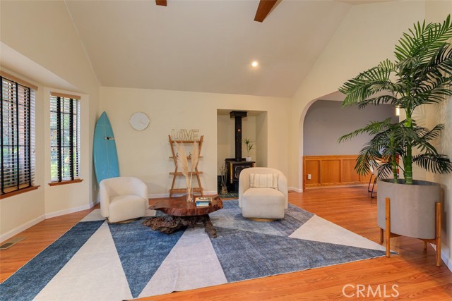 1022 Sir William Court, Chico CA: https://media.crmls.org/medias/c453bef8-829d-4808-8513-318cf2d9eda9.jpg