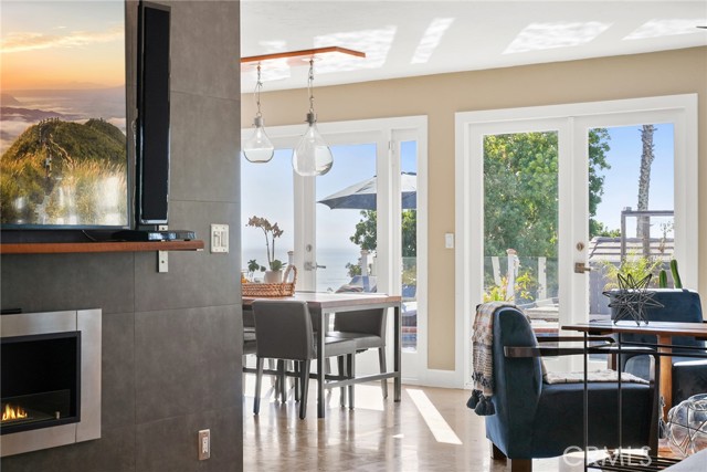 Detail Gallery Image 10 of 27 For 2885 Zell Dr, Laguna Beach,  CA 92651 - 3 Beds | 2 Baths