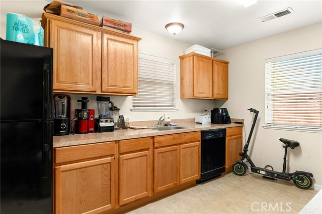 Detail Gallery Image 9 of 27 For 2099 Hartford Dr #23,  Chico,  CA 95928 - 3 Beds | 2 Baths