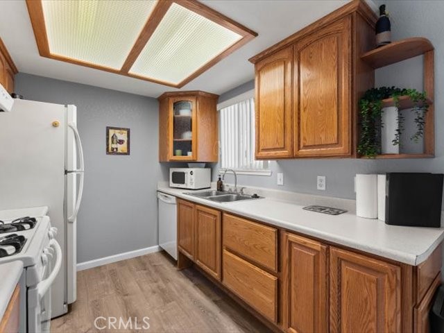 Detail Gallery Image 12 of 48 For 667 Brookridge Dr, Redding,  CA 96003 - 2 Beds | 2 Baths