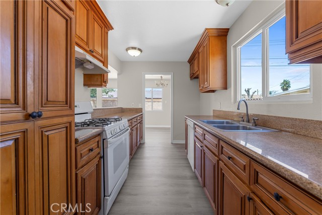 45561 Rodin Avenue, Lancaster CA: https://media.crmls.org/medias/c454f77f-067d-46fe-929e-67bd2a5c6b57.jpg