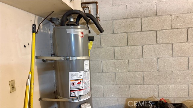 Detail Gallery Image 26 of 31 For 20807 Elaine Ave #4,  Lakewood,  CA 90715 - 3 Beds | 3 Baths