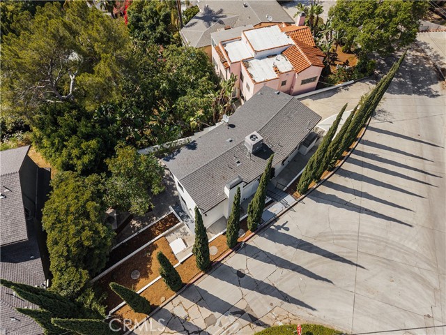 Detail Gallery Image 34 of 39 For 3950 Franklin Ave, Los Angeles,  CA 90027 - 3 Beds | 3/1 Baths