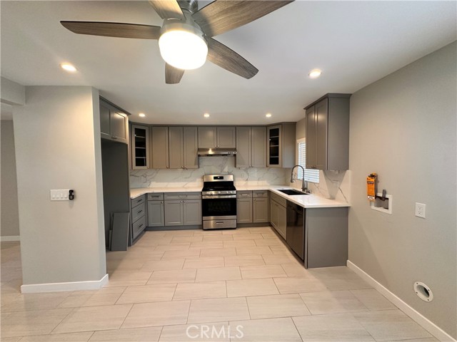 11919 Hemlock Street, El Monte CA: https://media.crmls.org/medias/c455b6e1-7a72-4ce2-93d1-64777d5b97ad.jpg