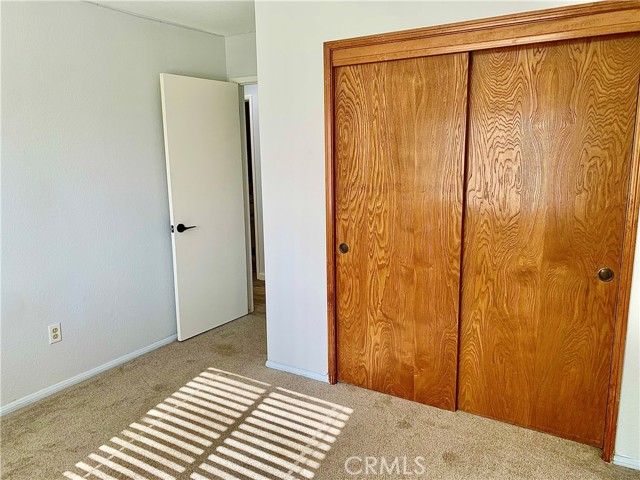 Image 19 of 31 For 14380 Moonridge Drive