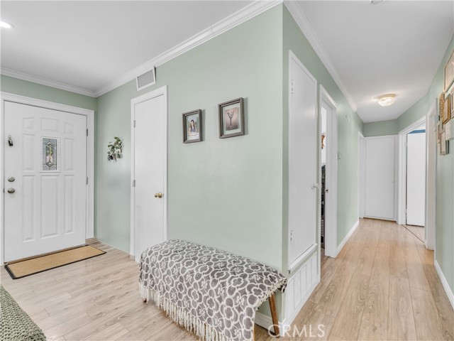 Detail Gallery Image 11 of 26 For 29351 Abelia Rd, Canyon Country,  CA 91387 - 3 Beds | 2 Baths