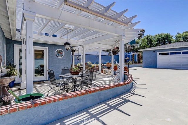 Detail Gallery Image 27 of 33 For 1736 1st St, Manhattan Beach,  CA 90266 - 3 Beds | 2 Baths