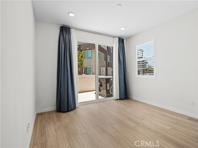 Detail Gallery Image 34 of 41 For 27148 Valley Oak Pl, Valencia,  CA 91381 - 4 Beds | 4 Baths