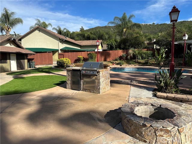 Detail Gallery Image 18 of 32 For 605 Cox, San Marcos,  CA 92069 - 3 Beds | 2/1 Baths