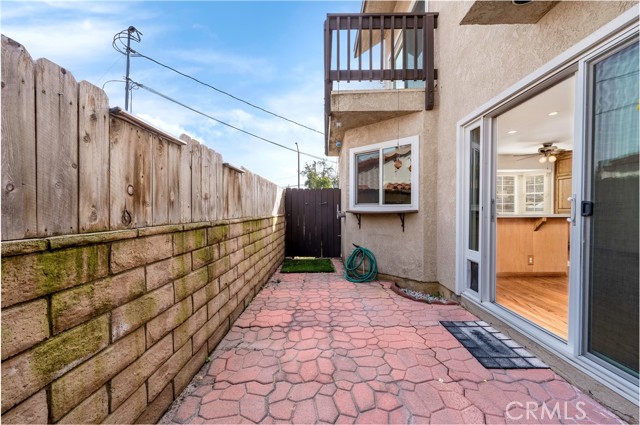Detail Gallery Image 18 of 34 For 4425 E 5th a,  Long Beach,  CA 90814 - 3 Beds | 2/1 Baths