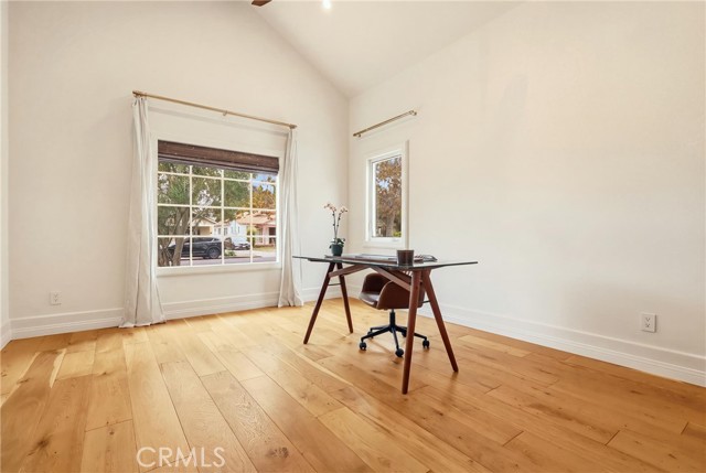 2932 Edgehill photo 22
