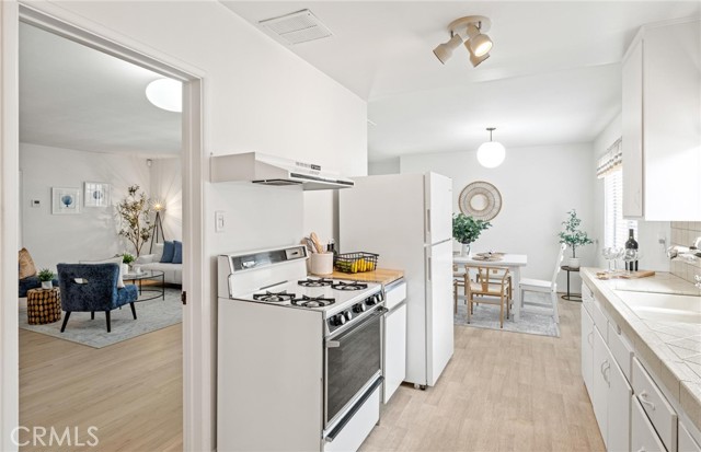 1139 W 149th Street, Gardena CA: https://media.crmls.org/medias/c45b9321-4cf4-496e-a595-eb07eee607b1.jpg