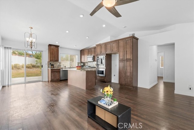 4758 Don Diego, San Bernardino CA: https://media.crmls.org/medias/c45d55ad-0d53-461b-843a-ab96ed056bf0.jpg