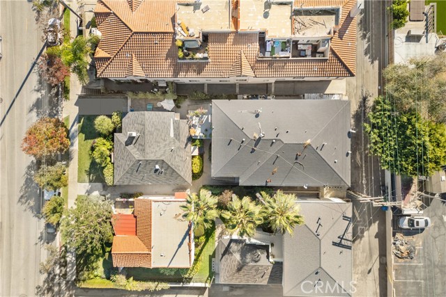 Detail Gallery Image 3 of 25 For 2332 20th St, Santa Monica,  CA 90405 - – Beds | – Baths