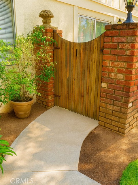 Detail Gallery Image 3 of 28 For 5090 N Roosevelt #11,  Fresno,  CA 93704 - 2 Beds | 2 Baths