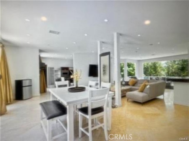 Detail Gallery Image 22 of 25 For 5353 Shirley Ave, Tarzana,  CA 91316 - 5 Beds | 4 Baths