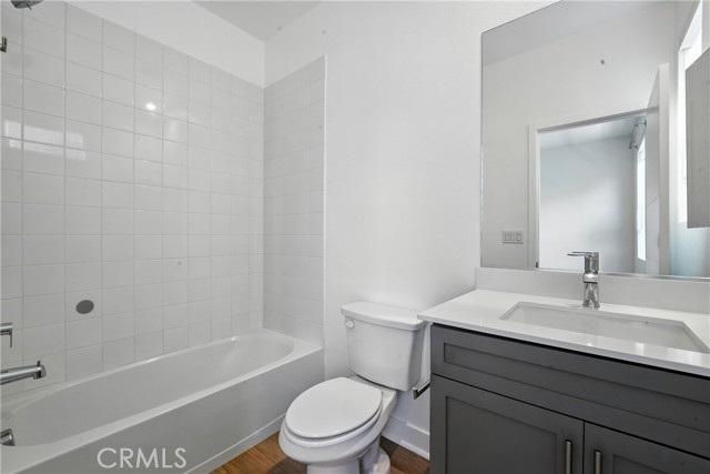 Detail Gallery Image 13 of 40 For 7621 University Ave #103,  La Mesa,  CA 91942 - 3 Beds | 3 Baths