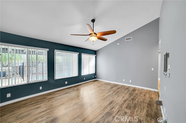 1920 Hilliard Avenue photo 6