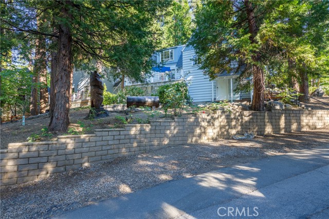 Detail Gallery Image 42 of 43 For 237 Corona Cir, Lake Arrowhead,  CA 92352 - 6 Beds | 3/1 Baths