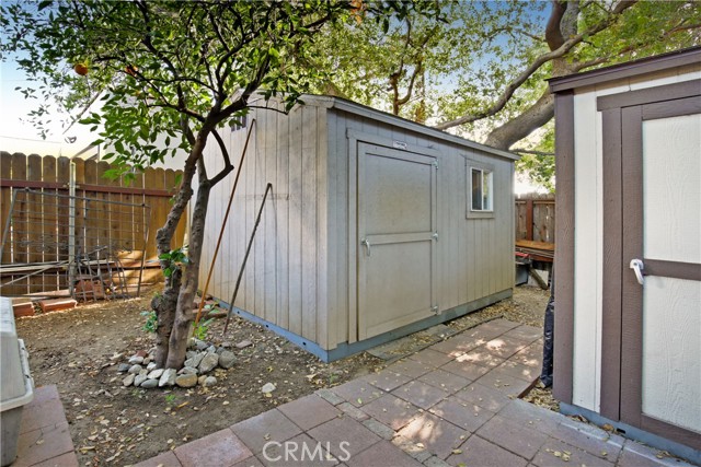 404 N Vinedo Avenue, Pasadena CA: https://media.crmls.org/medias/c462362a-956e-4206-bc23-94219ac1232c.jpg