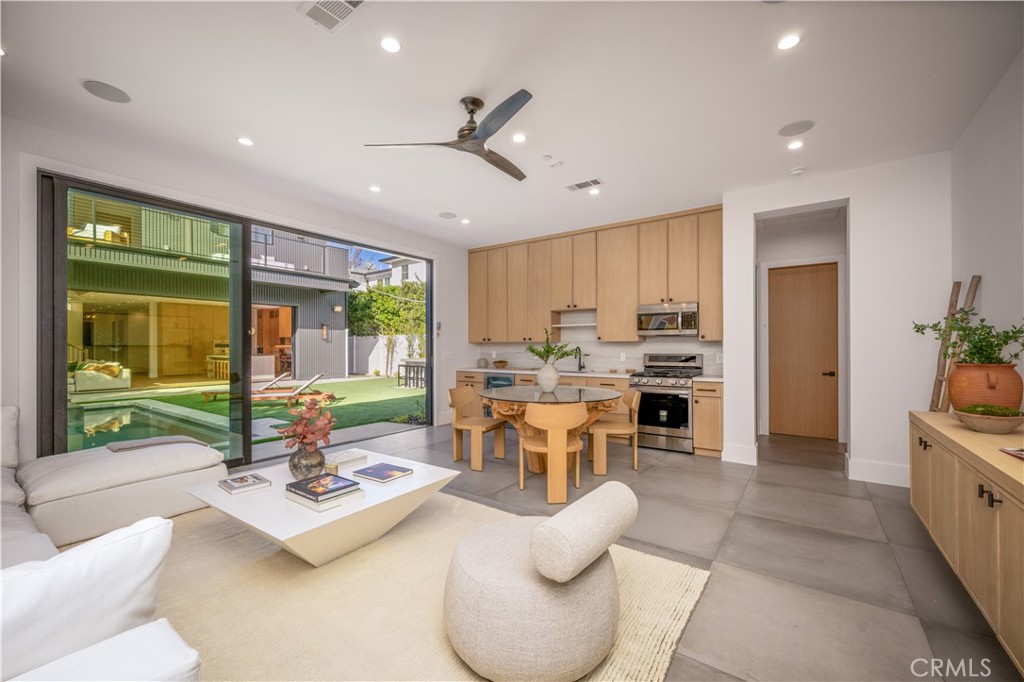 C4623C11 2Ea5 40F6 9978 008Ec0E6A513 16704 Addison Street, Encino, Ca 91436 &Lt;Span Style='BackgroundColor:transparent;Padding:0Px;'&Gt; &Lt;Small&Gt; &Lt;I&Gt; &Lt;/I&Gt; &Lt;/Small&Gt;&Lt;/Span&Gt;