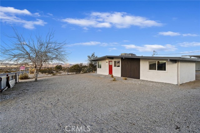 Detail Gallery Image 4 of 18 For 7387 Utah Trl, Twentynine Palms,  CA 92277 - 3 Beds | 2 Baths