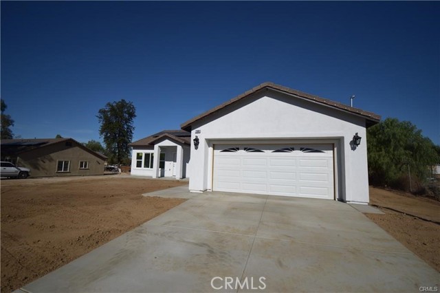 Detail Gallery Image 2 of 16 For 21868 Martin St, Perris,  CA 92570 - 4 Beds | 2 Baths