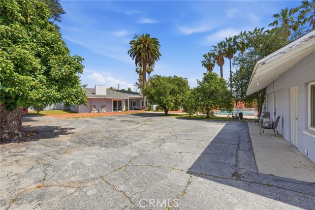 Detail Gallery Image 41 of 44 For 8647 Corbin Ave, Winnetka,  CA 91306 - 5 Beds | 3/1 Baths