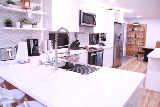 Detail Gallery Image 7 of 34 For 7112 Mecca Rd, Joshua Tree,  CA 92252 - 3 Beds | 2 Baths
