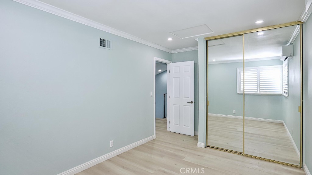 MLS #OC25233956 image #17