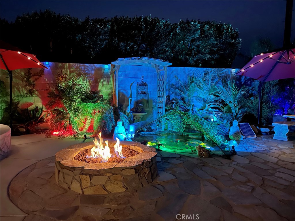 https://media.crmls.org/medias/c465ae3b-a740-4e86-a59b-a98481254330.jpg?preset=X-Large