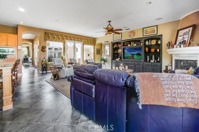 Detail Gallery Image 12 of 18 For 889 Highridge St, Riverside,  CA 92506 - 5 Beds | 5/1 Baths