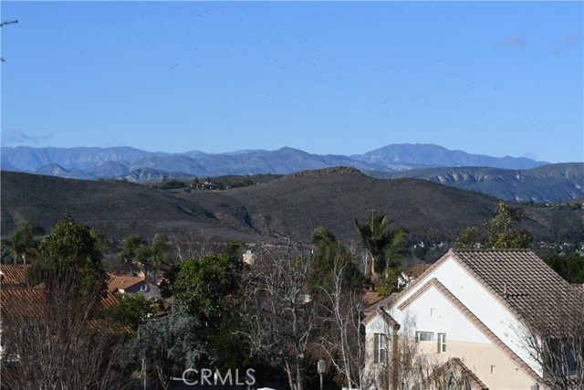 Detail Gallery Image 2 of 28 For 657 Cardinal Ridge Ln #B,  Simi Valley,  CA 93065 - 3 Beds | 2/1 Baths