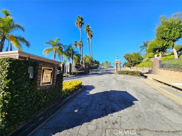 940 N Silent Ranch Drive, Glendora CA: https://media.crmls.org/medias/c4674243-241d-4fab-bf34-8cdad00def06.jpg