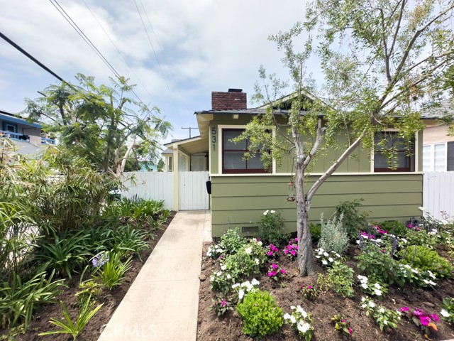 Detail Gallery Image 1 of 15 For 531 Monterey Dr, Laguna Beach,  CA 92651 - 2 Beds | 1 Baths