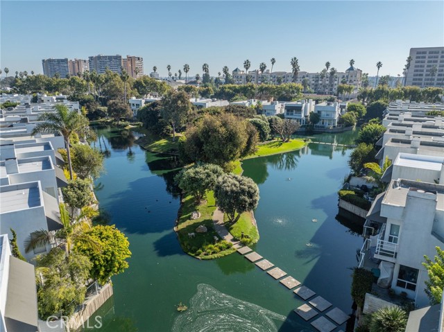Detail Gallery Image 5 of 48 For 620 Harbor St #6,  Venice,  CA 90291 - 3 Beds | 2/1 Baths