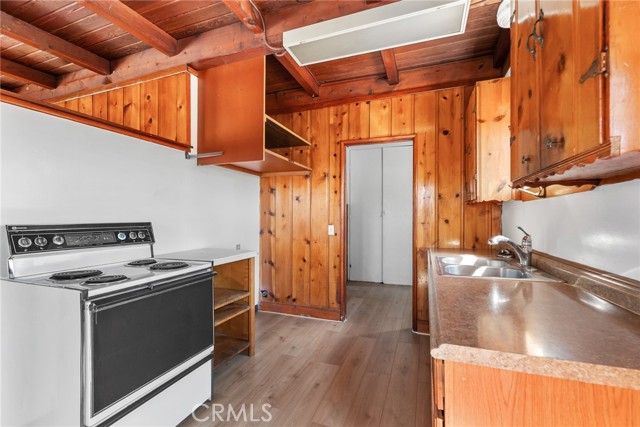 Detail Gallery Image 9 of 20 For 9163 Navajo Trl, Morongo Valley,  CA 92256 - 1 Beds | 1 Baths